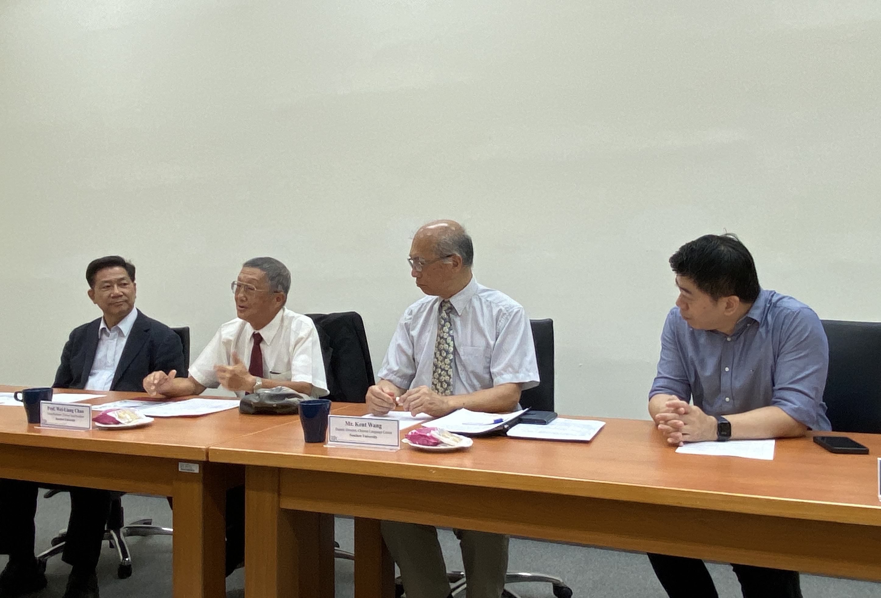 圖片標題:阿曼蘇哈爾大學來訪本校師長jpg