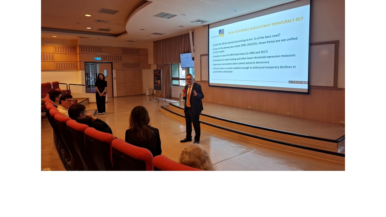 圖片標題:德克爾教授演講1