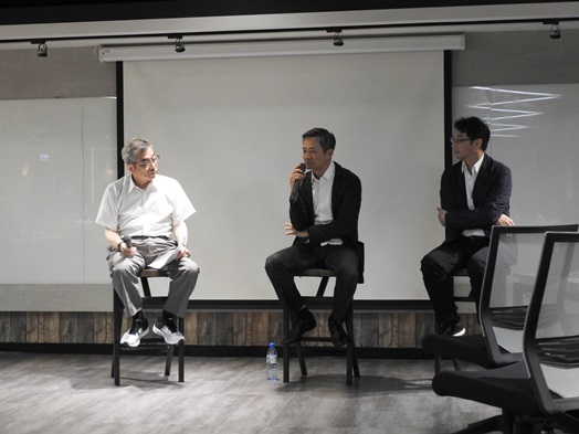 圖片標題:06 三位講者互相討論