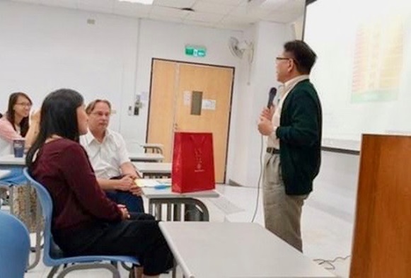 圖片標題:04 中東歐中心主任張家銘發表感言 