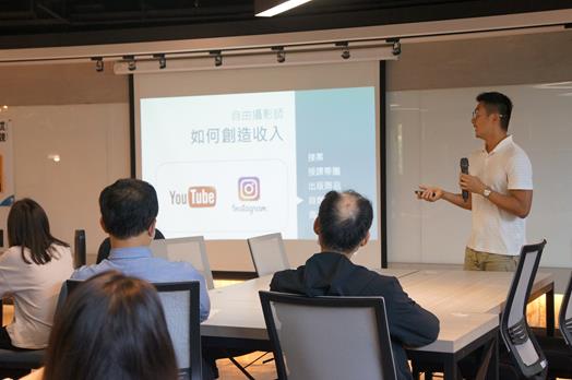 圖片標題:02 (Copy)