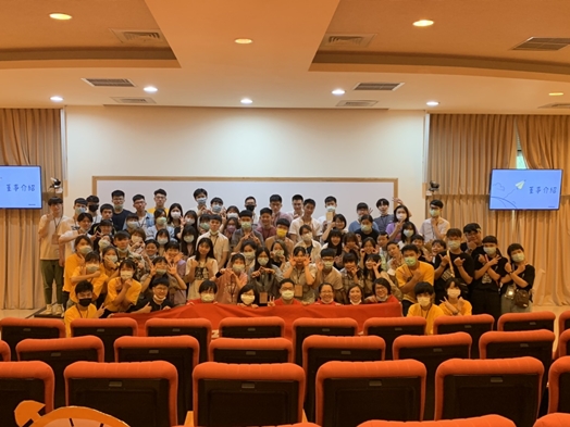 圖片標題:01.始業式大合照