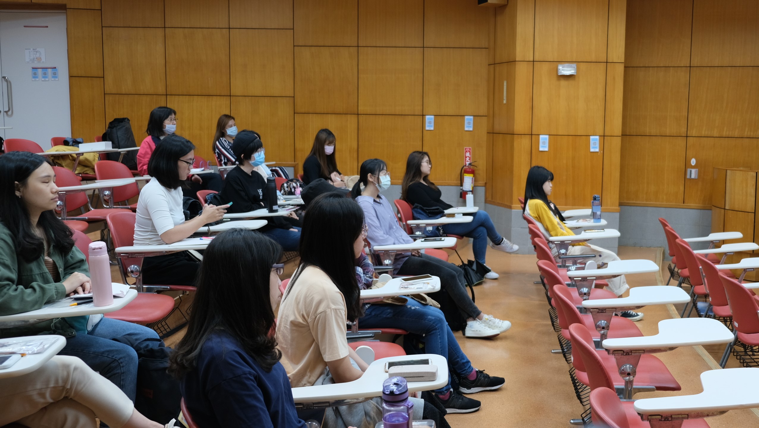 圖片標題:04_講座側拍