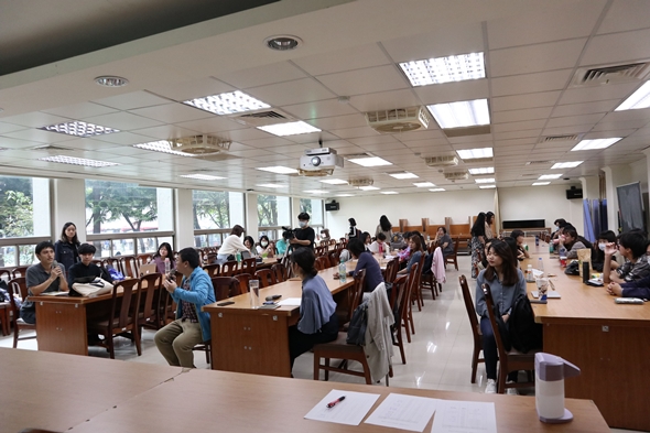 圖片標題:02台日交流線上講座現況：與會來賓入場-min