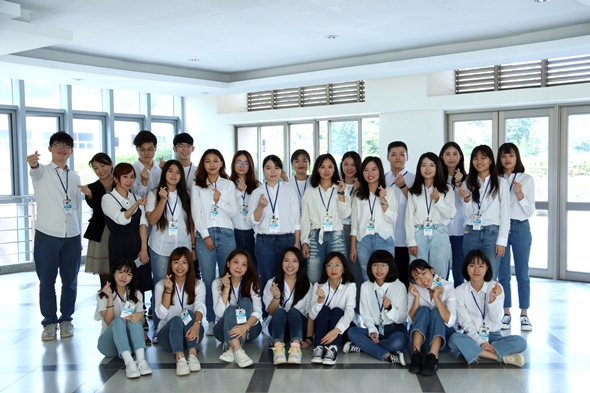 圖片標題:01校園記者大合照