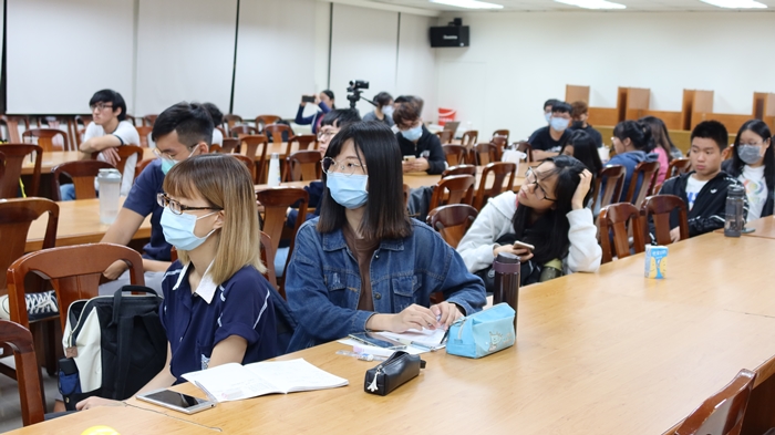 圖片標題:03台下聽眾認真聽講