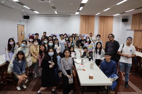 圖片標題:10合照