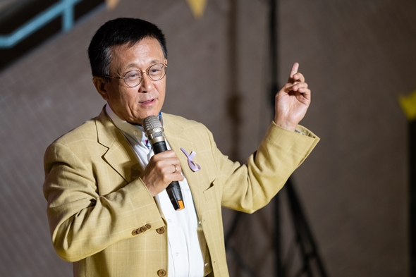 圖片標題:01副校長上台致詞