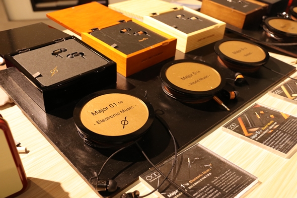 圖片標題:05 不同功能的調性耳機