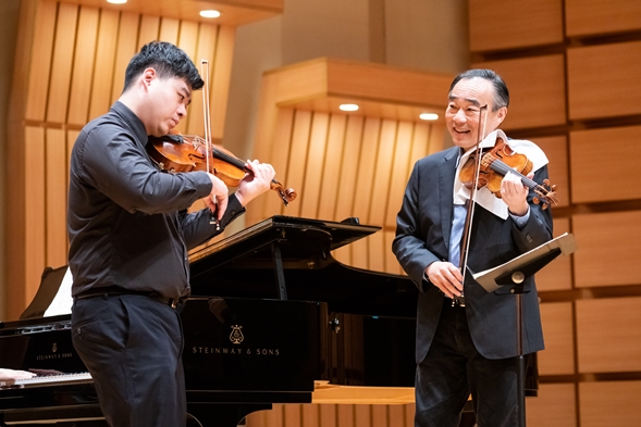 圖片標題:05大師班學生接受指導