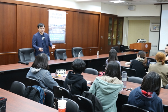 圖片標題:02施心曼介紹PAPAGO