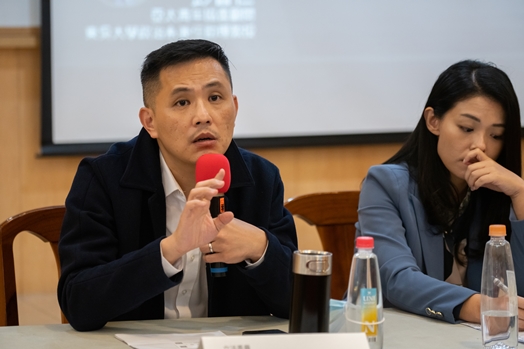 圖片標題:04 陳以信委員回應同學問題