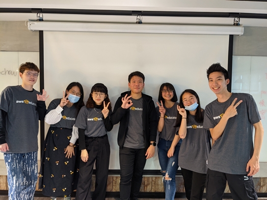 圖片標題:AWS Educate Team SCU 志工籌備團隊
