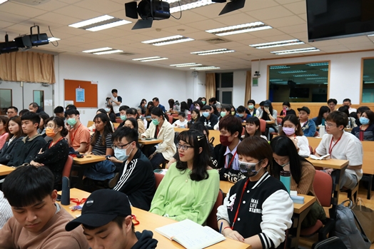 圖片標題:04 同學認真聽講