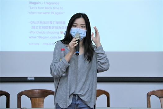 圖片標題:01 Blaire鼓勵同學找到自己的價值