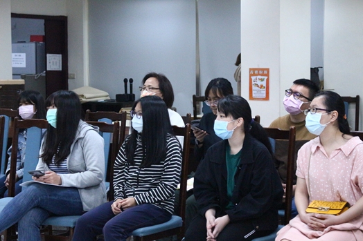 圖片標題:05同學認真聽講