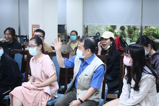 圖片標題:08同學提問