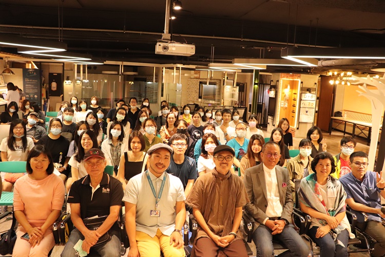 圖片標題:圖一：基金會邀請高嘉良老師主講「環遊各國：把大英博物館搬到你們面前」講座大合照