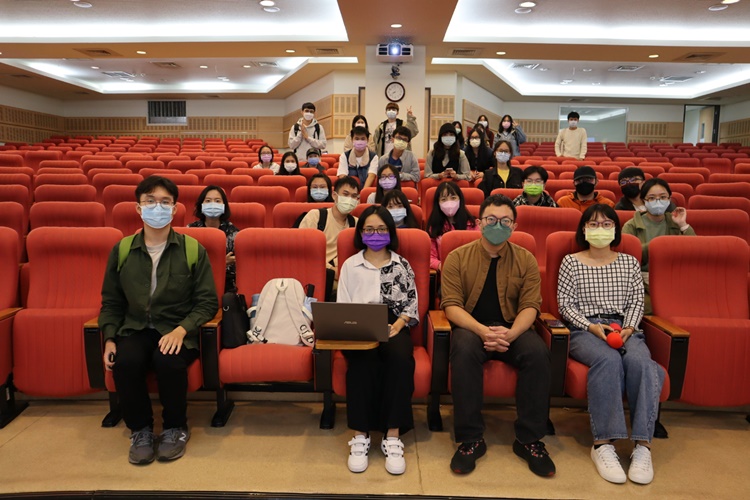 圖片標題:05台灣國際人權影展第一場放映會後大合照