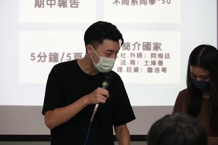 圖片標題:主講人