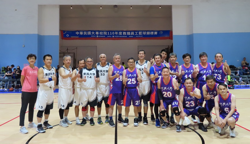 圖片標題:11丁組-與地主隊中興大學合影V