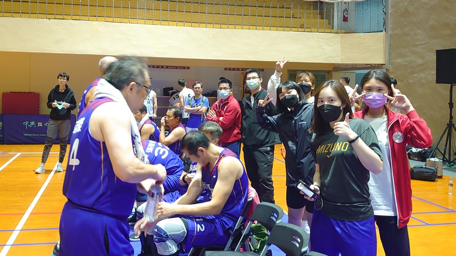 圖片標題:10教職工籃球行政後勤