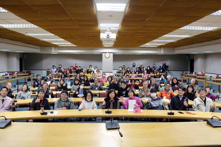 圖片標題:圖二結業大合照