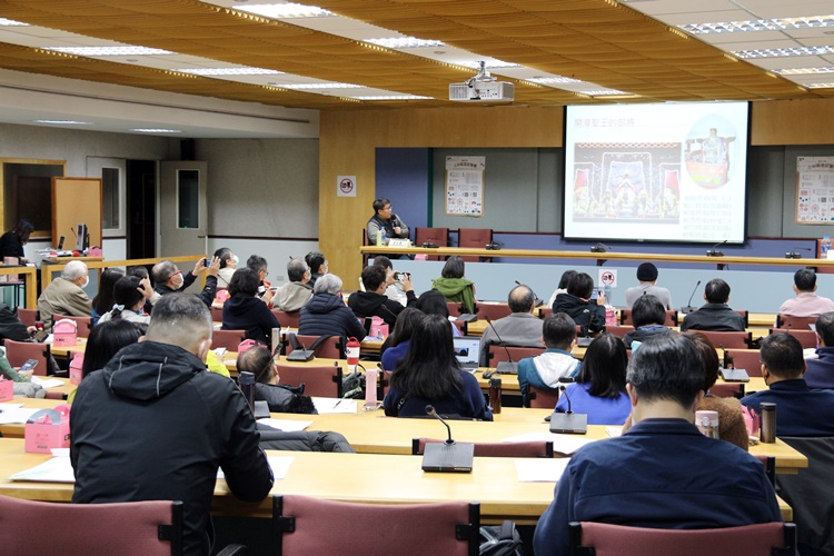 圖片標題:圖六 簡有慶老師講述「士林歷史文化的場所精神」