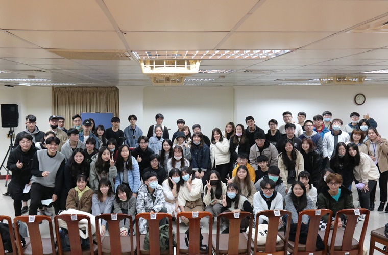 圖片標題:08守夜人和同學們大合照