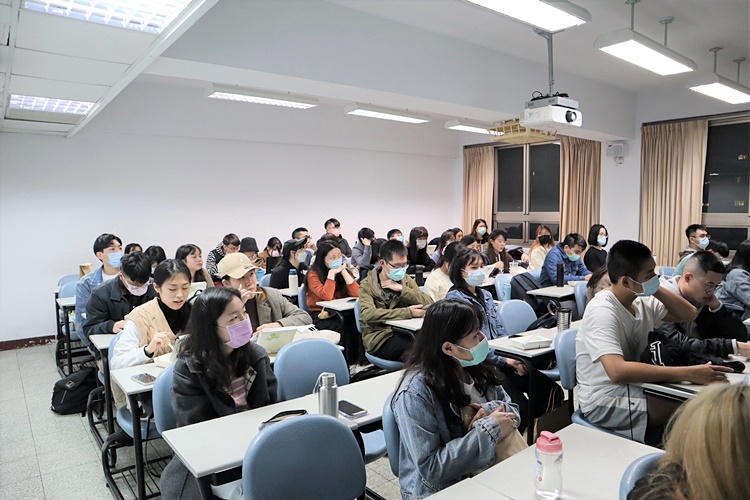 圖片標題:04 講座參與者眾多