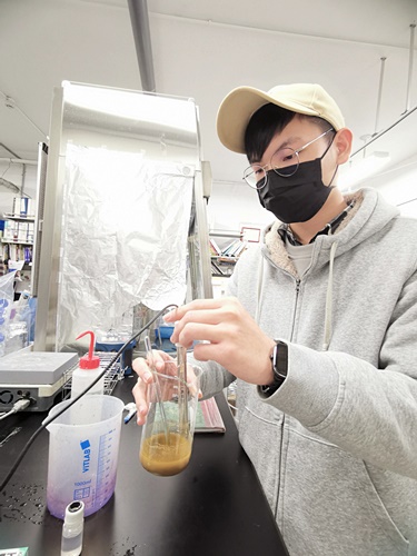 圖片標題:圖六、東吳微生物學系進行抑制壞菌成效檢測