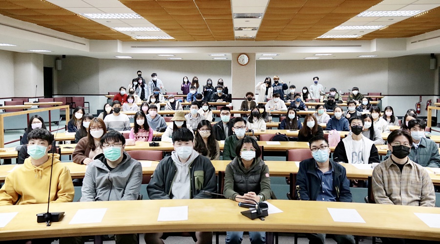 圖片標題:08活動結束收穫滿滿，留下大合照作為紀念