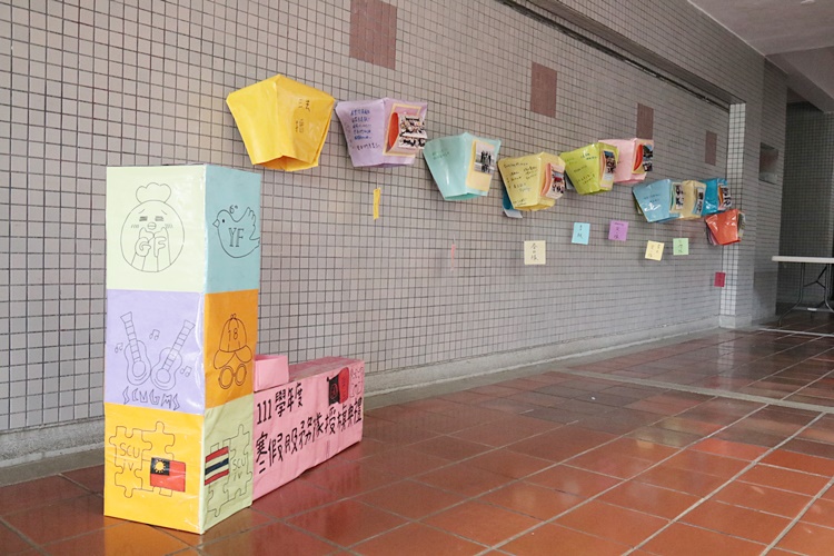 圖片標題:01各服務隊專屬天燈，乘載夢想飛翔