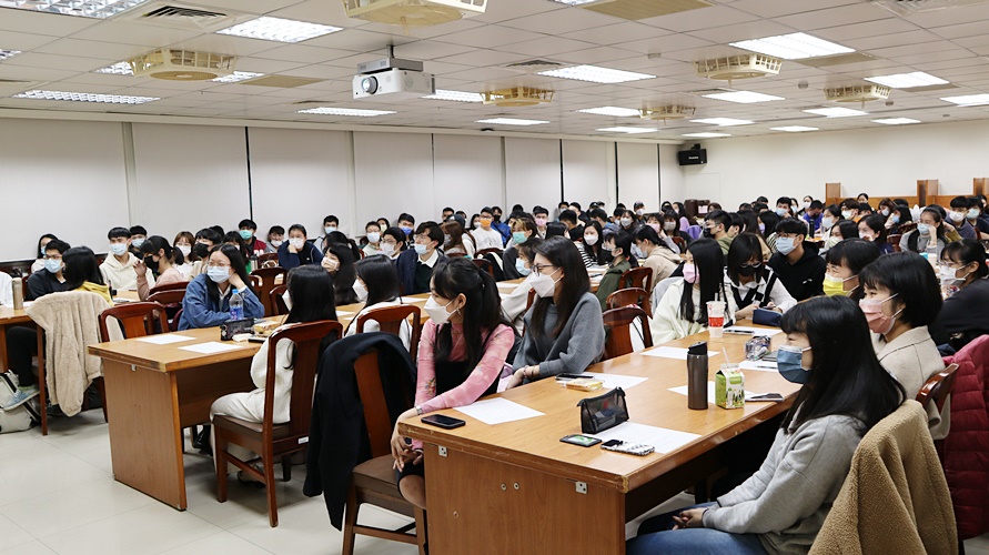 圖片標題:4 認真聽講座的同學們.JPG .JPG 的副本 的副本