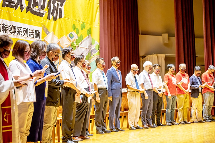 圖片標題:12 師長親臨現場獻祝福