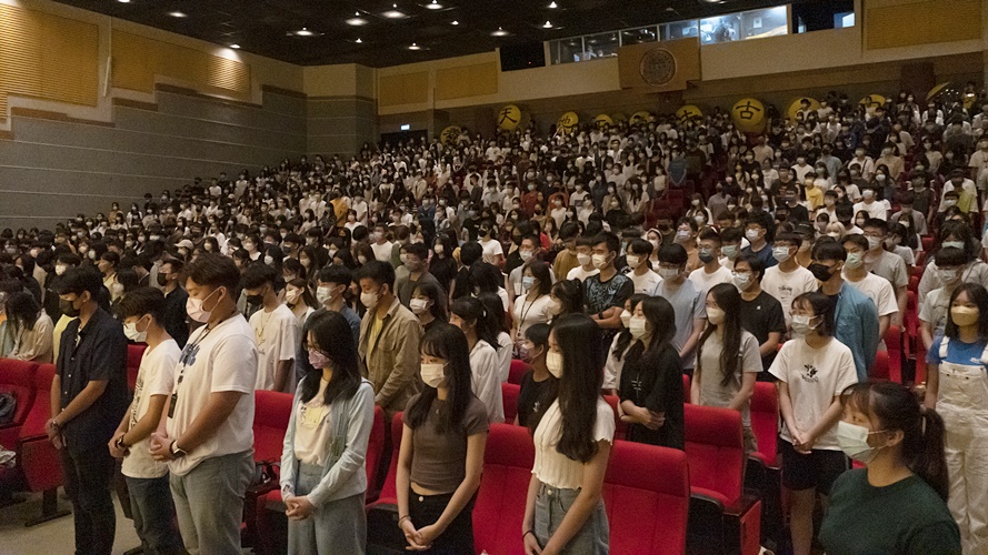 圖片標題:07 千名學生齊聚傳賢堂參與入學典禮