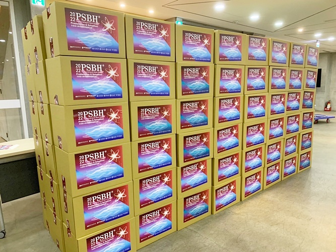 圖片標題:圖二：修課學生教材百寶箱