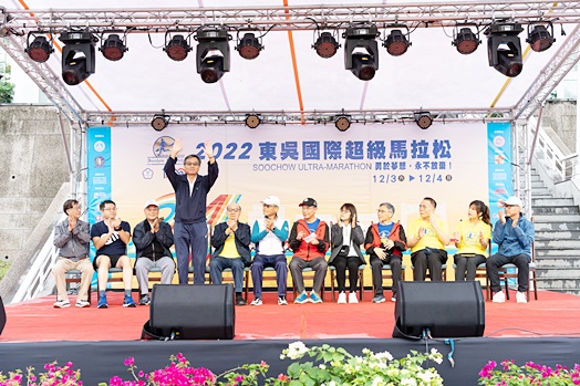 圖片標題:01學長姐參加超馬開幕式