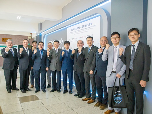 圖片標題:圖一、全台第一個「反網路勒索攻擊應變小組」於今(6)日在東吳大學正式成軍