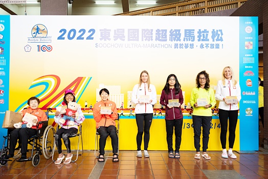 圖片標題:03排名二至八名的女子選手合影