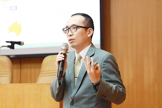 圖片標題:03 玉山銀行林志翰科長上台分享