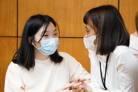 圖片標題:06 同學們熱絡參與議題討論環節