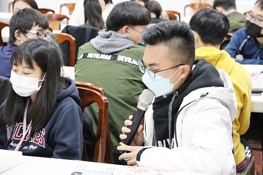 圖片標題:10 資料科學系吳同學向校方提出建議