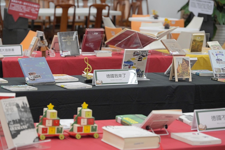 圖片標題:書展照II