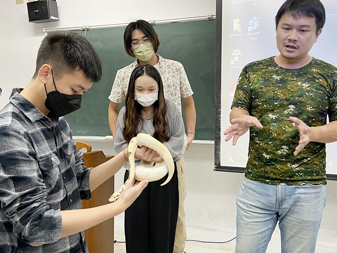 圖片標題:04 同學積極向游崇瑋講師提問