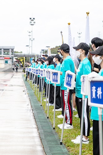 圖片標題:圖十：開幕典禮各系運動員進場