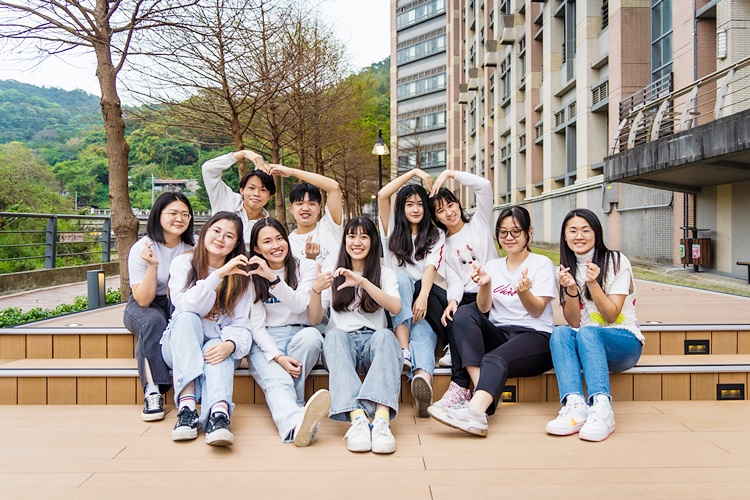 圖片標題:8 社工系學生會雁飛營合影