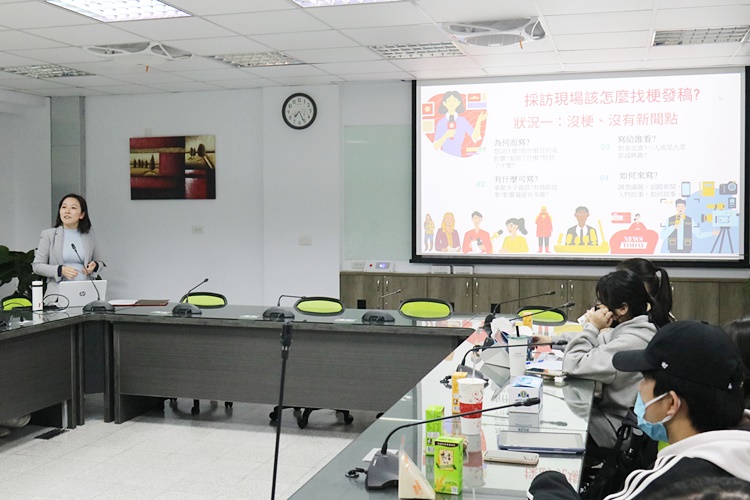 圖片標題:02 琡雯老師分享寫稿小撇步