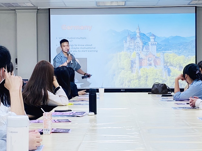 圖片標題:圖六：高德生同學分享學習外語經驗