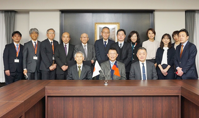 圖片標題:拓殖大學大合照